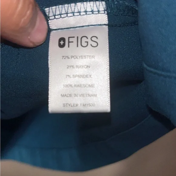 Set (2) Figs Men's Techical Collectiom Navy Short Sleeve Shirts #L00 - Picture 6 of 14